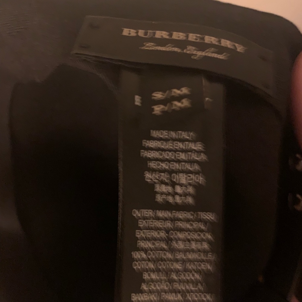 Burberry Cap - Picture 3 of 4